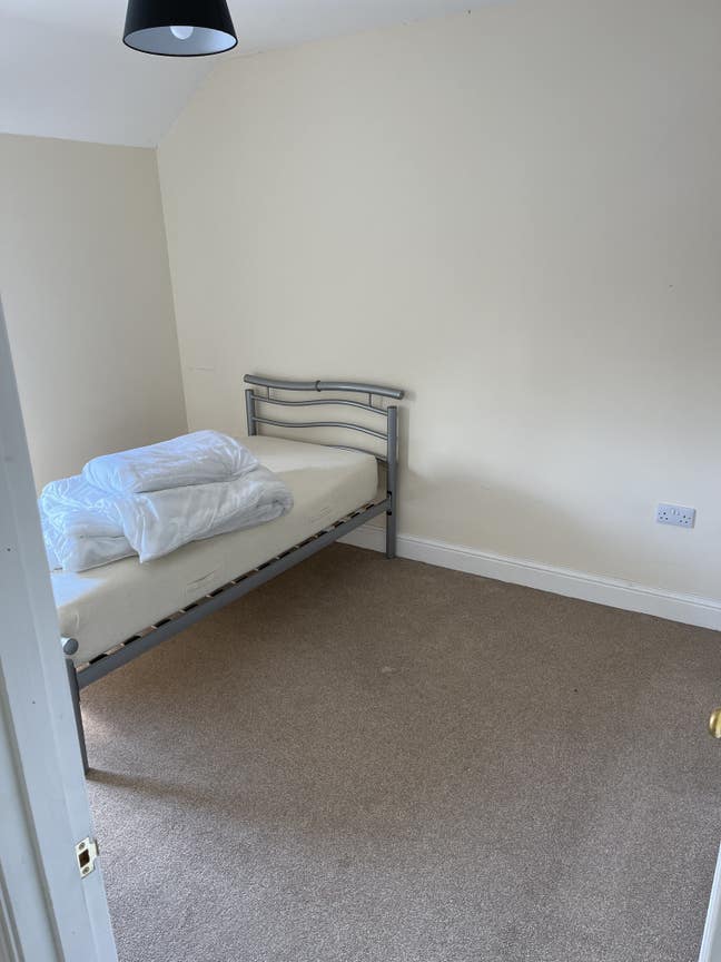 Rooms for rent Dersingham, Norfolk flatshare Dersingham, Norfolk house share rooms to let