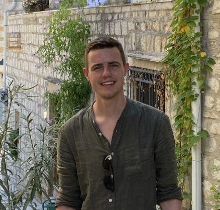 Looking for a Room – Professional Male, 34 Main Photo