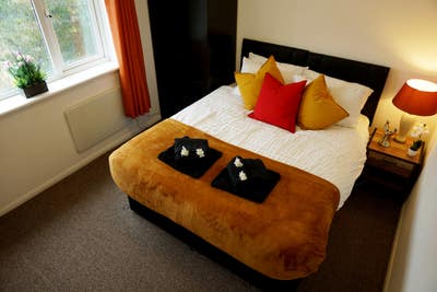 Stylish 1 Bedroom Apartment Fully Furnished Main Photo