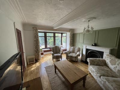 Detach house  full of character in great location Main Photo