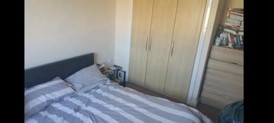 En suite room, near the town centre, with cleaners Main Photo