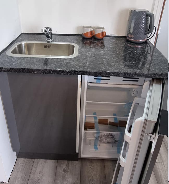 Newly refurbished modern EnSuite with kitchenette  Main Photo