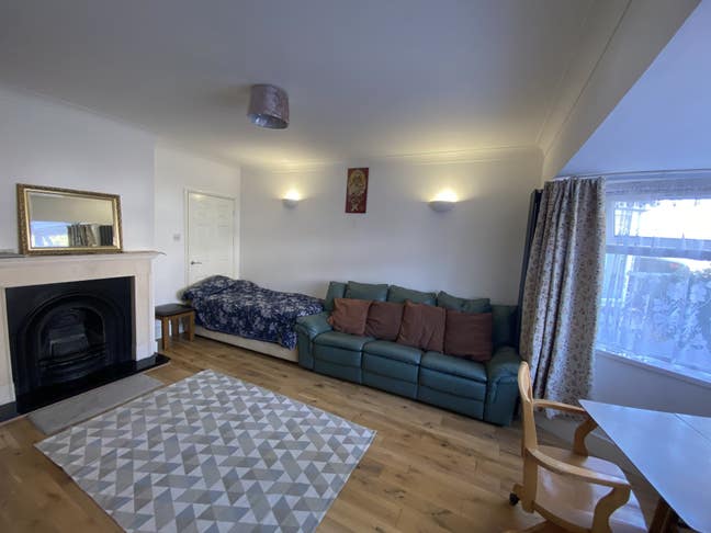 Room to Rent in a shared House Main Photo