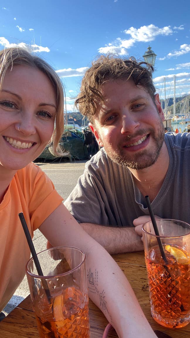 Couple looking for 1 bed flat Main Photo