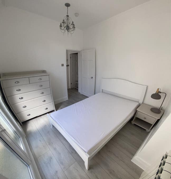 Double bedroom near city centre + river Main Photo