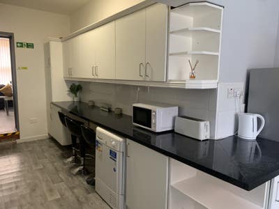 🏡Large Double Rooms + Garden • Bills Inc • LE2 Main Photo