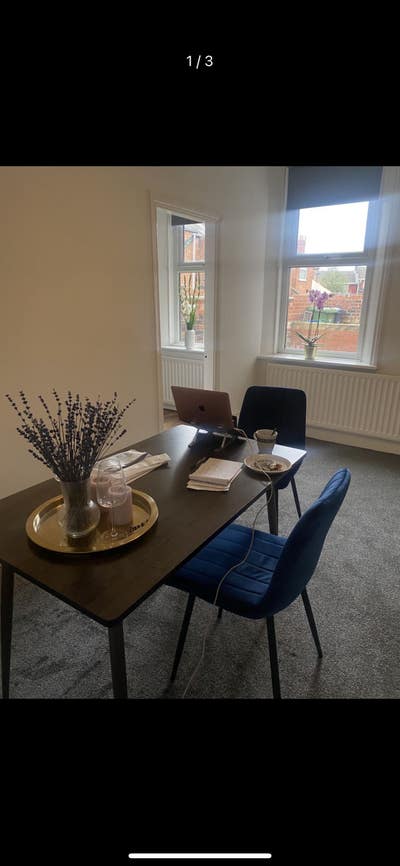 Double-bed room available in Newcastle！ Main Photo