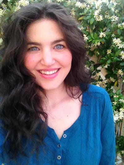 35F looking for room w/desk from September Main Photo