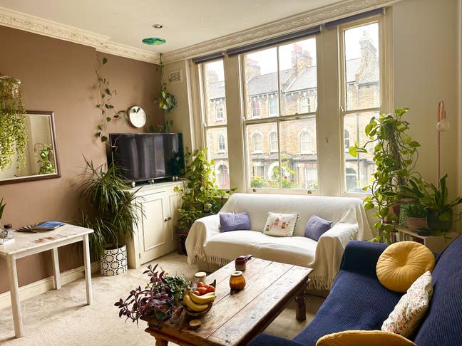 Homely Double Bedroom in Clapham  Main Photo