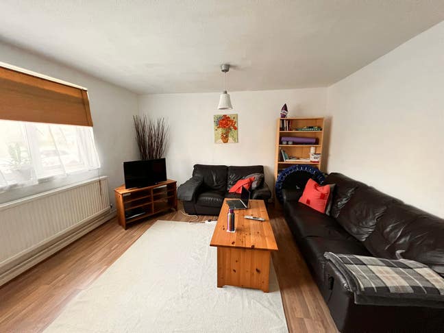 Large Bright Double, E. Finchley £825 inc Gas/Wifi Main Photo