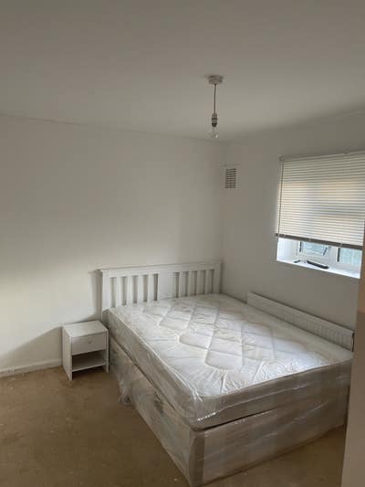 Lovely rooms for rent in Harlow( private bathroom) Main Photo