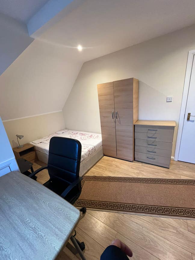 Double bedroom in Hendon Central / all bills inc. Main Photo