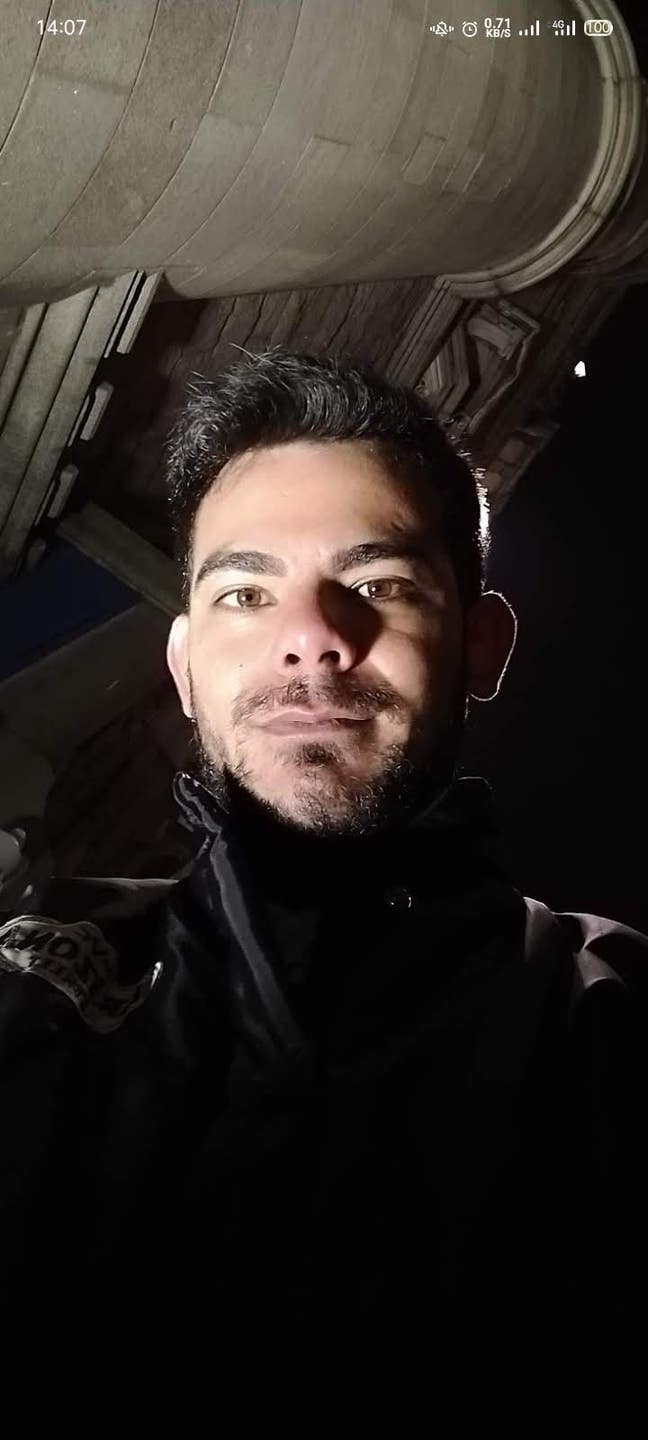 Professional Male seeks a single or double room Main Photo