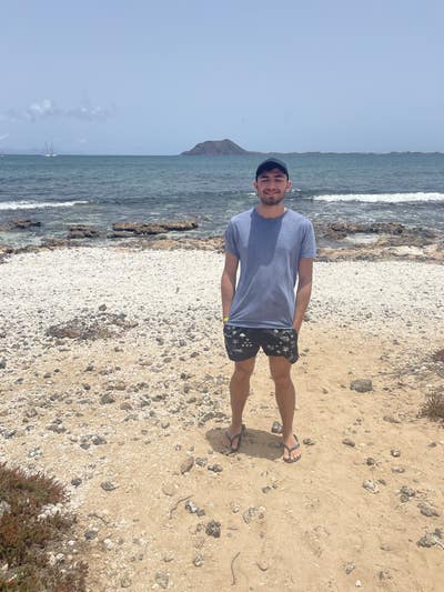 Looking for a room. Main Photo