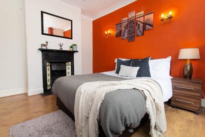 Available Double Bedroom a short walk to Reading✅ Main Photo