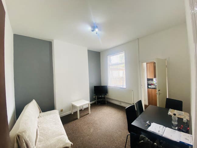 Supported Housing No Service Charge Available Now Main Photo