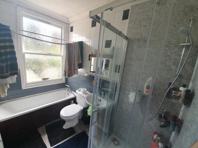 Double bedroom in a four person house in Darnall Main Photo