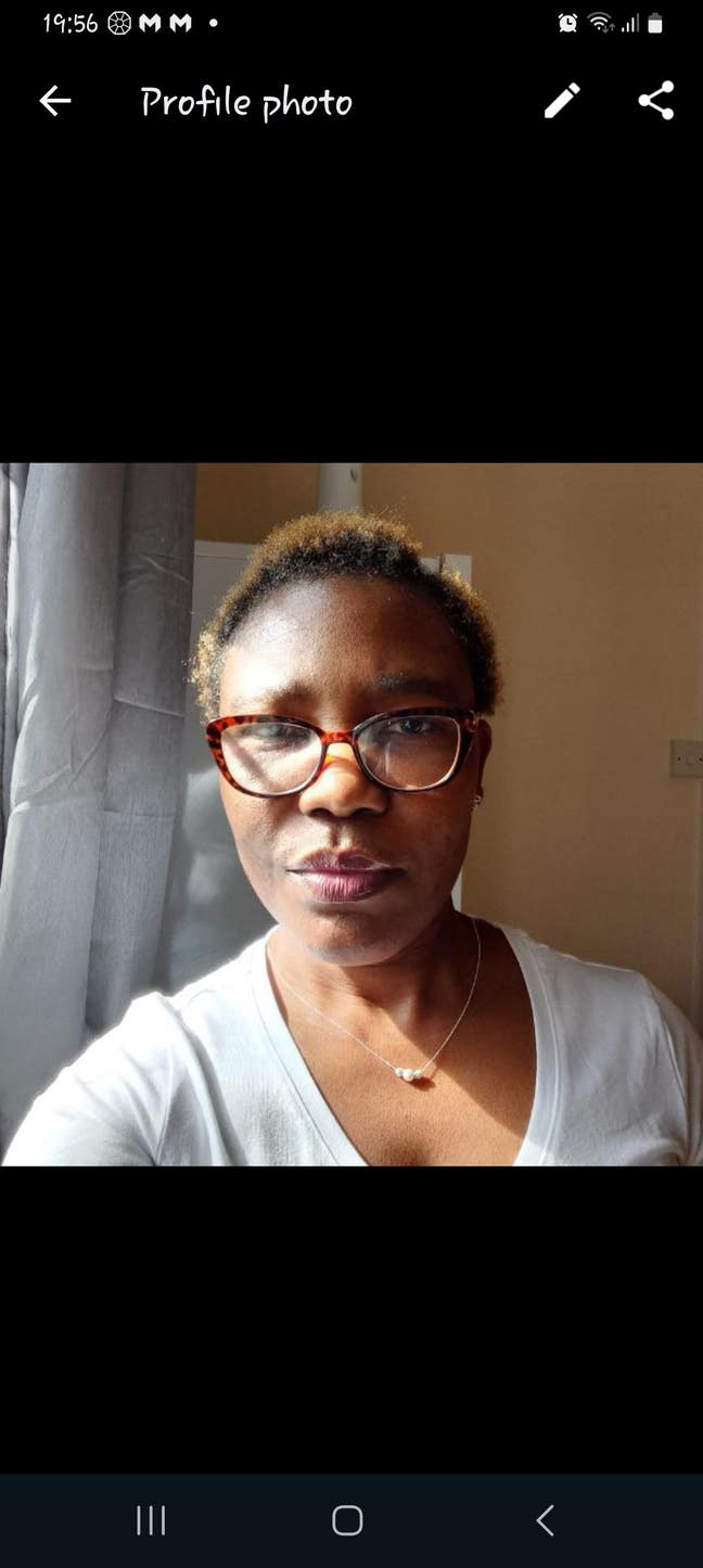 I am a professional female aged 42,I am looki... Main Photo