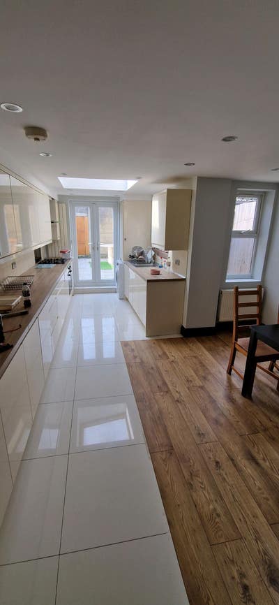 Single room in Plaistow near the station  Main Photo