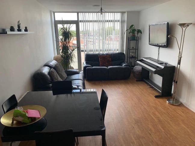 Room in chilled apartment City Centre Main Photo
