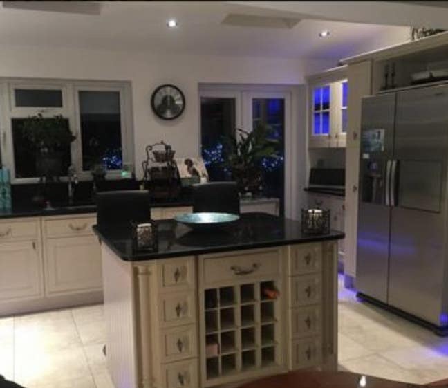 Double room to rent  Main Photo