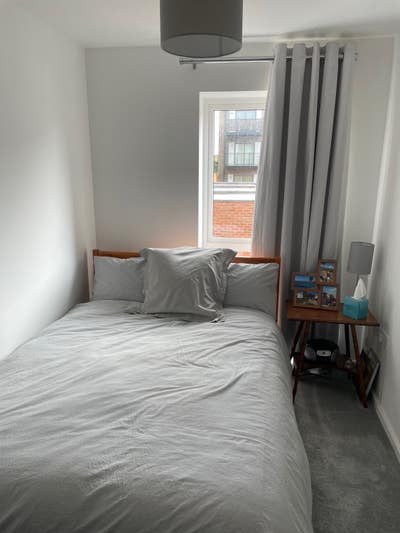 Double room with own bathroom - Mon-Fri only Main Photo