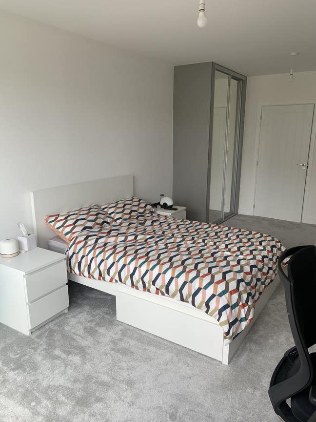 NEWLY BUILT, Large Double Bedroom, Millbrook Park Main Photo