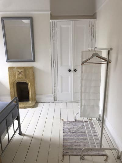 Close to RGH, light airy double room.  Main Photo