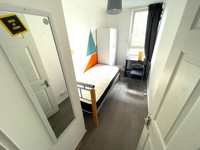 ***Amazing Room in Old Street*** Main Photo