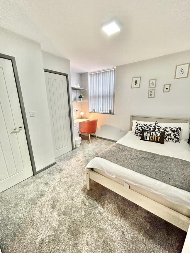 Ensuite Rooms with TV Close to City Centre 🔥 Main Photo