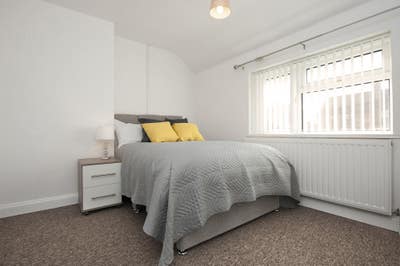 Double room near town centre Main Photo