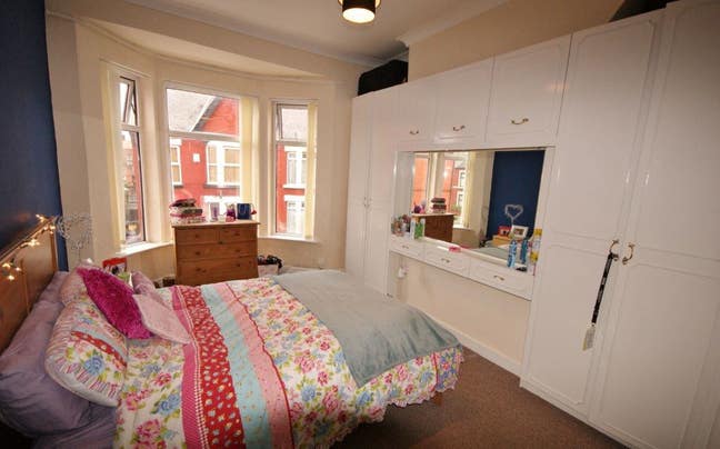 Lux House Share, all bills & Cleaner Included" Main Photo
