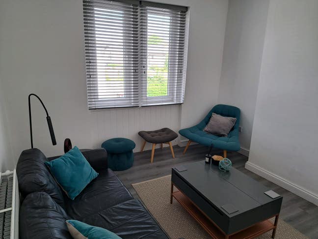 Room in refurbished flat Main Photo