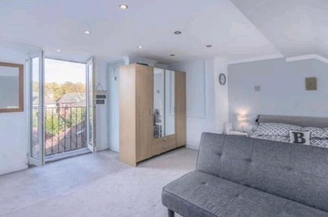 Big doubble bedroom with terrace ensuite& bathroom Main Photo