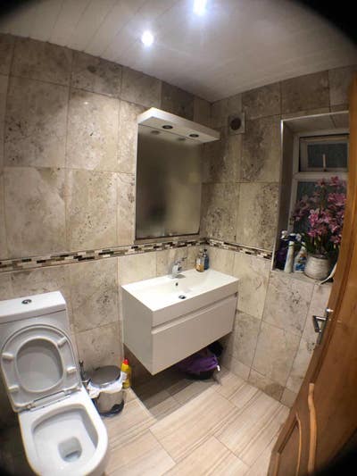 Great location clean place nice double room to let Main Photo