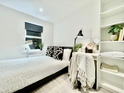 X1 Double Bedroom - NR5 (15Cr - J) Main Photo