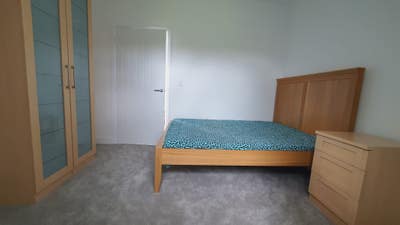 Spacious Double Room in a Quiet Neighborhood Main Photo