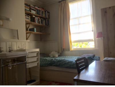 Single room in family home (Brighton BN1) Main Photo