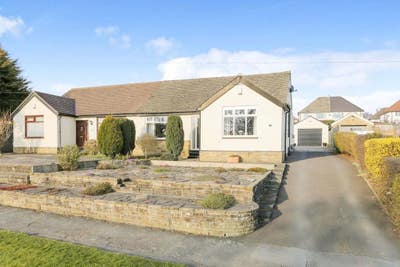 Beautiful/Large Double Room: North Leeds Main Photo