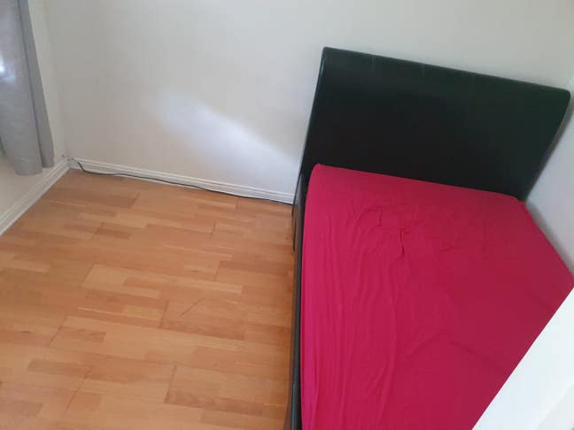Double room in town centre and number 10 bus Main Photo
