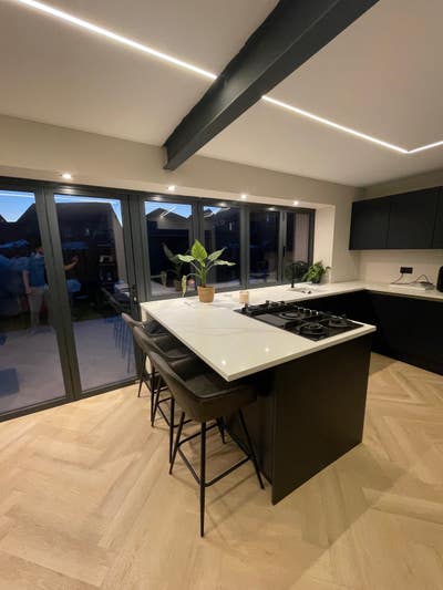 Double room in exceptional, quiet home Main Photo