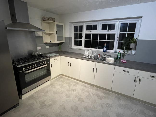 Large detached house by Glenside Main Photo