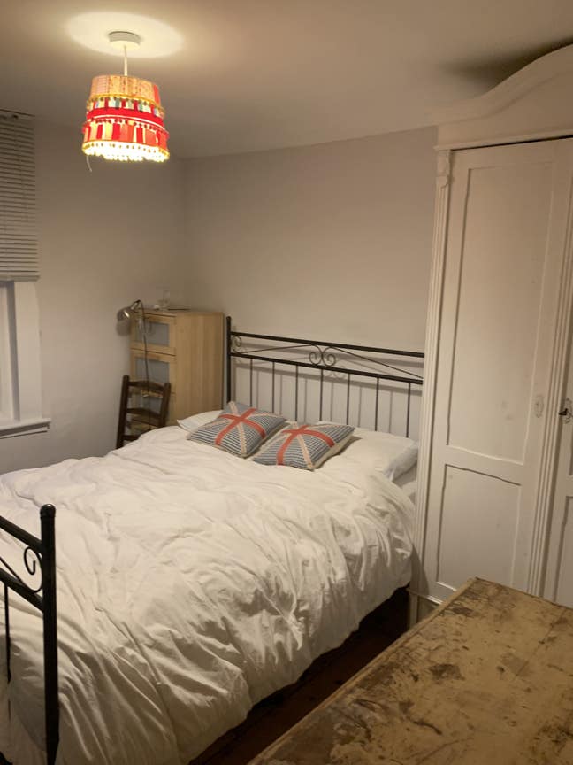 Double room in terraced house.  Main Photo