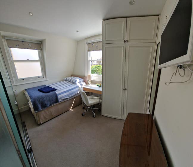 Single ensuite.Weekdays only.Bills & Cleaner incl Main Photo