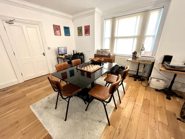 ✨ Ensuite Double in HUGE house near river  Main Photo