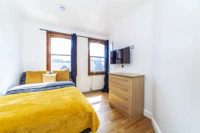 Bright double in Fulham Broadway Main Photo