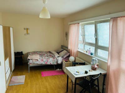 Beautiful large room in Southfields incl bills Main Photo