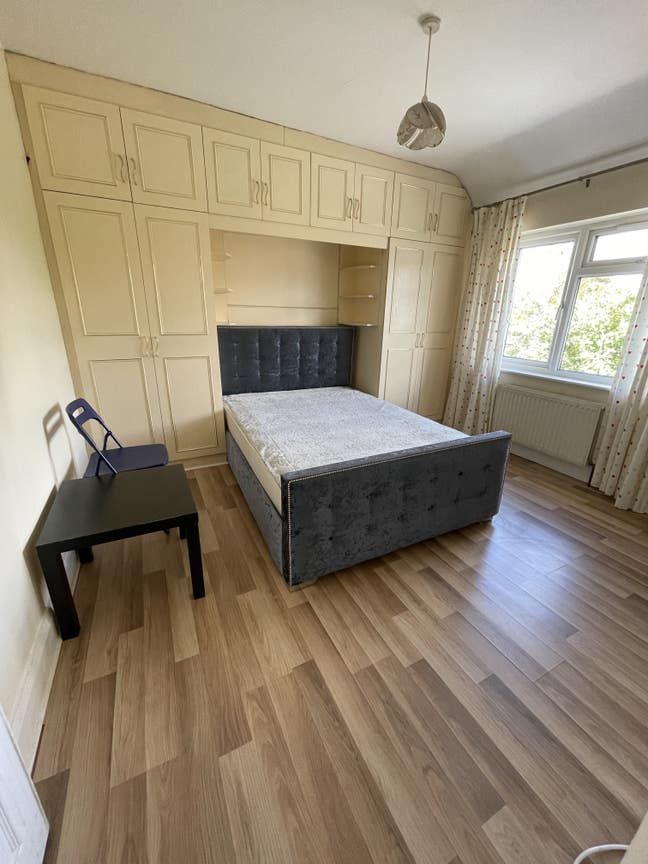 Beautiful Double Room for Rent in Hounslow  Main Photo