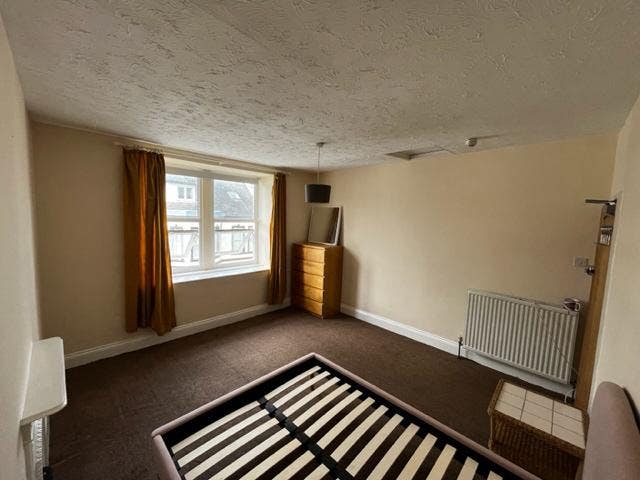 Quiet Dbl Room, Friendly House, Close Town Center Main Photo