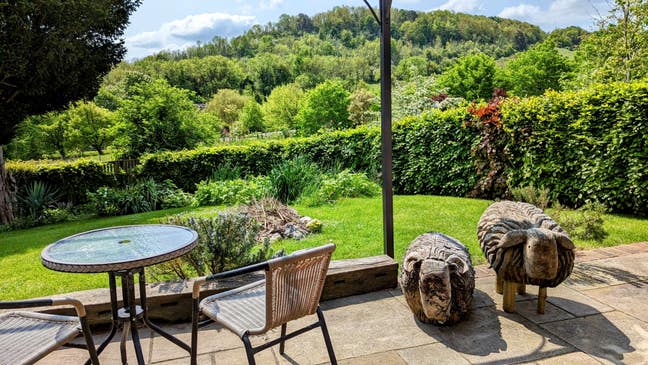 Stunning Studio for Short Stays in Semirural Oasis Main Photo